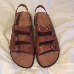 Ladies Clark’s Springers, NWOT, size 9M, leather upper, man made sole